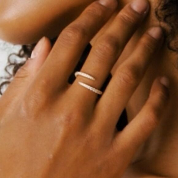 NEW 925 Sterling Silver CZ Open Twist Wrap Ring - Picture 2 of 12